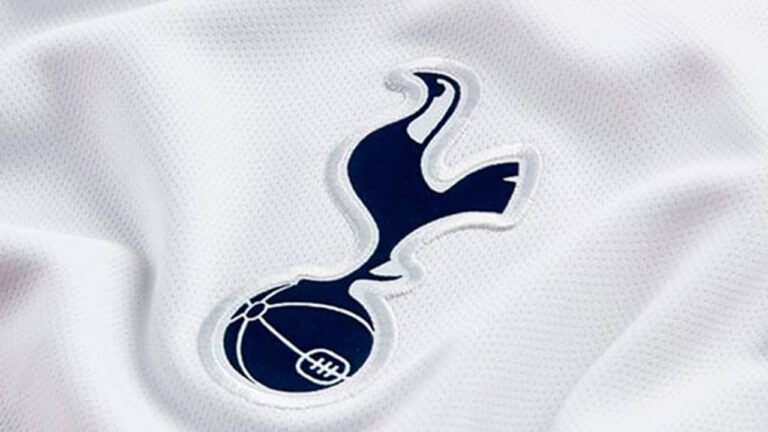 Onde assistir ao jogo do Tottenham? Saiba em qual canal vai passar Escudo do Tottenham