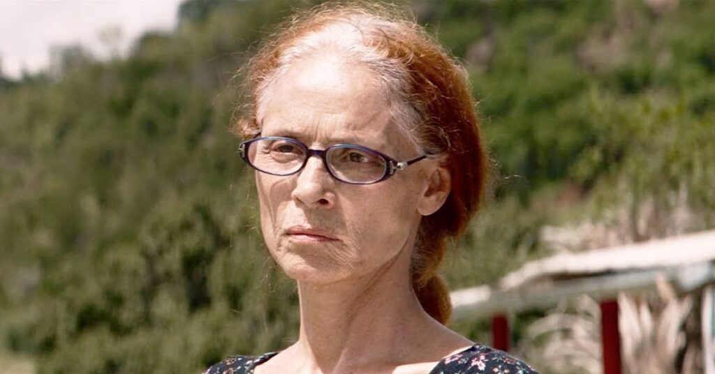 Humilhada em canal, musa se recusa a fazer novelas: “Nunca fui tão maltratada” Sônia Braga no filme Bacurau