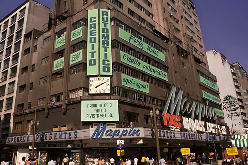 Fachada da principal loja do Mappin em São Paulo
