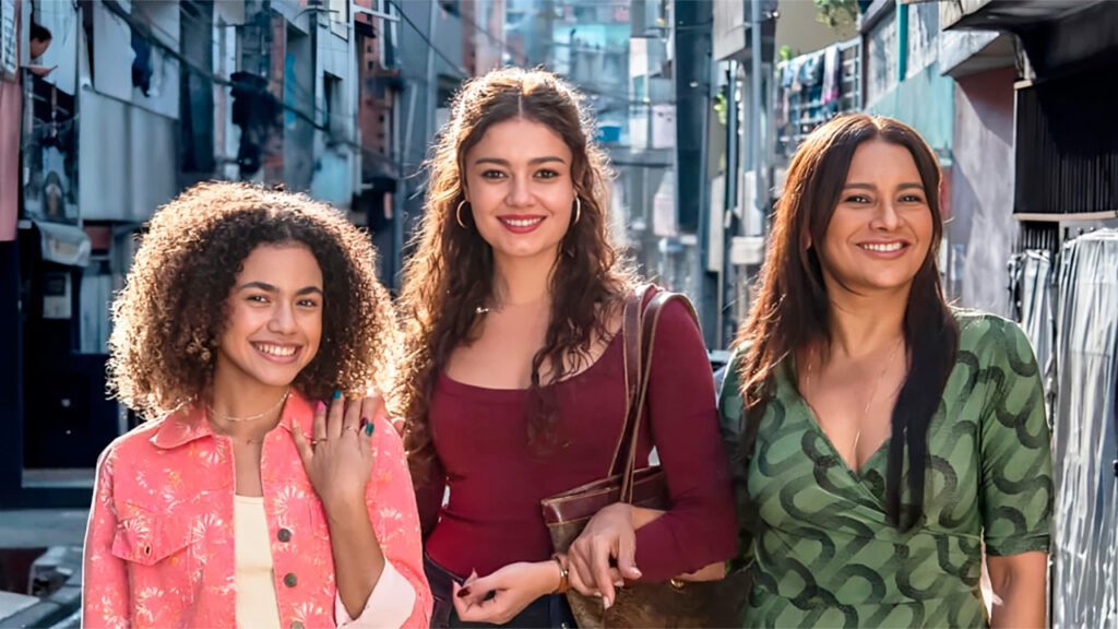 Alana Cabral, Sophie Charlotte e Dira Paes em Três Graças