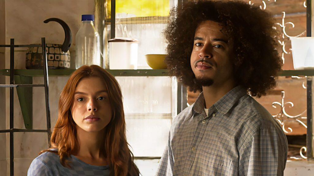 Giovanna Lancelotti e L7nnon em Dona de Mim