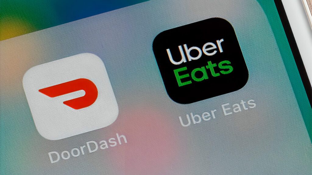 Saudade de casa? Moradores e turistas podem pedir delivery de comida brasileira em Orlando