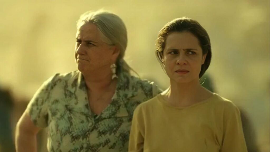 Vera Holtz e Adriana Esteves em Avenida Brasil