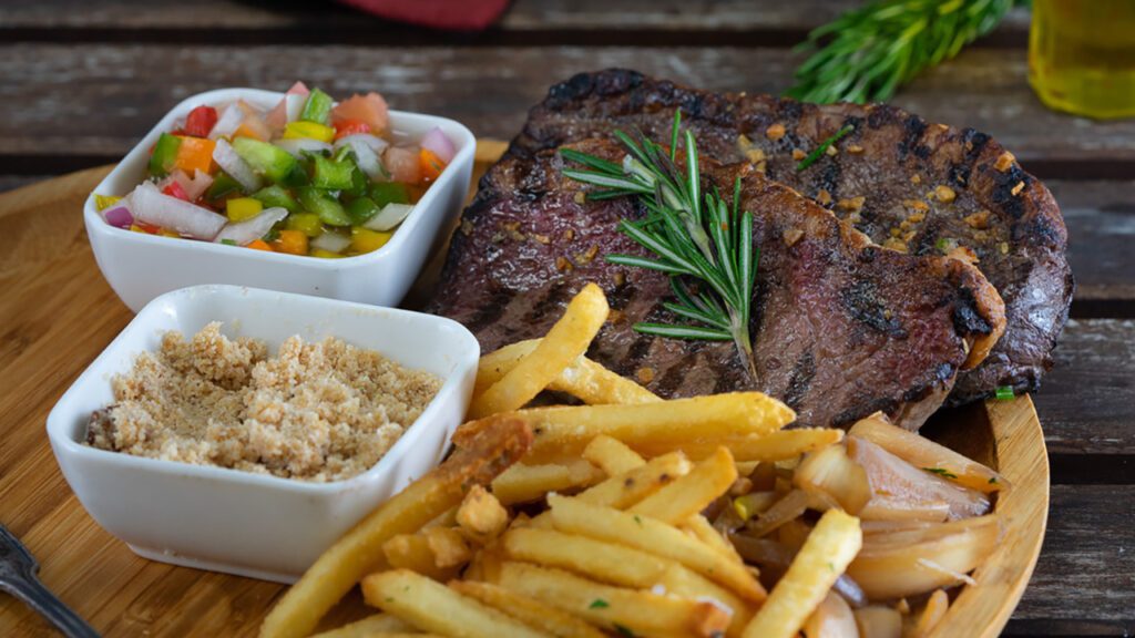 Almoço de domingo longe de casa: Onde pedir delivery de comida brasileira em Orlando? Camilas