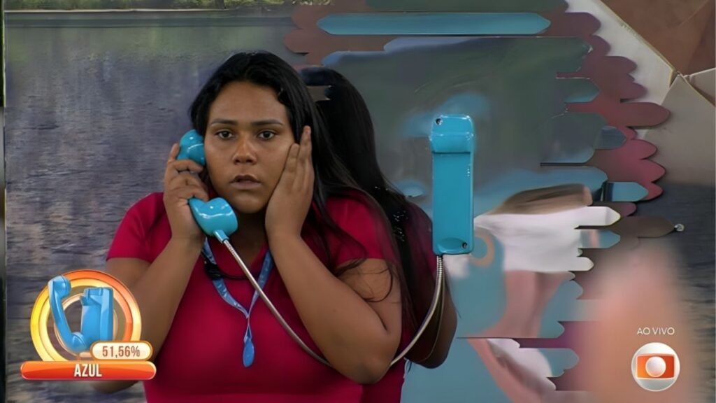 Chaiany atendendo o Big Fone no BBB 26