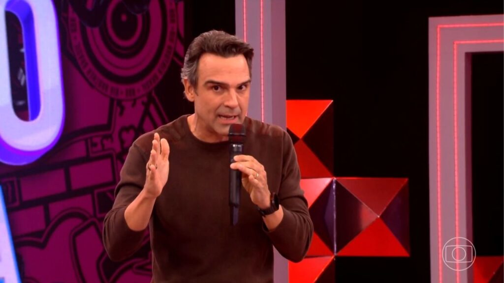 Tadeu Schmidt apresentando o Sincerão do BBB 26