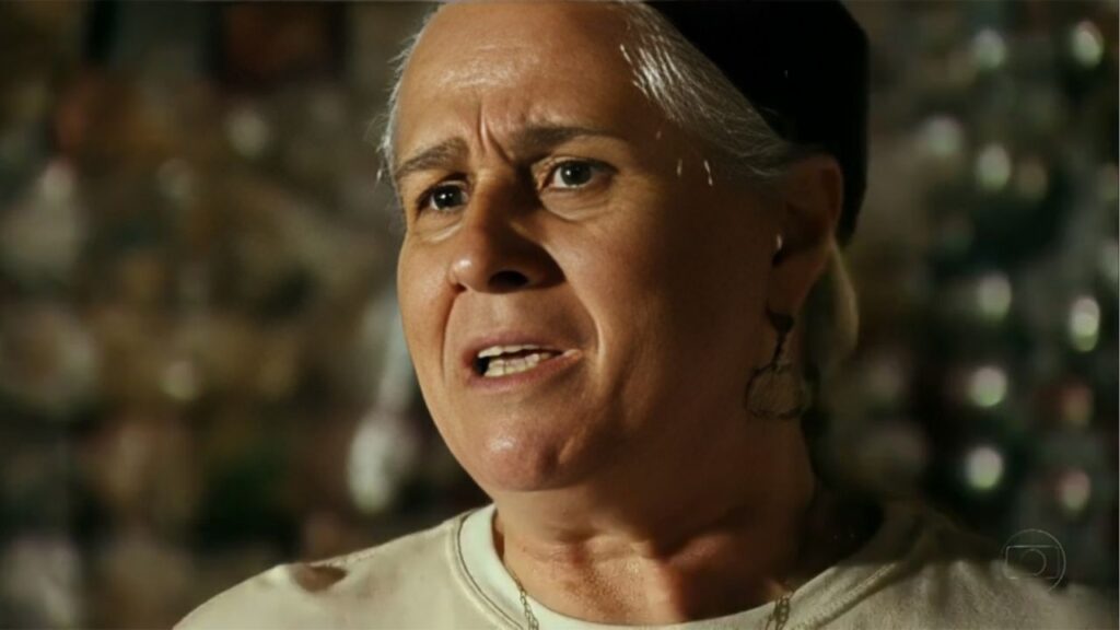Qual o segredo da Mãe Lucinda em Avenida Brasil? Personagem ficou marcada por tragédia Vera Holtz - Mãe Lucinda Avenida Brasil